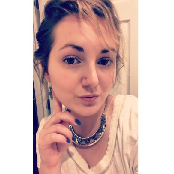 Meet your Posher, Paige - Picture 1 of 1